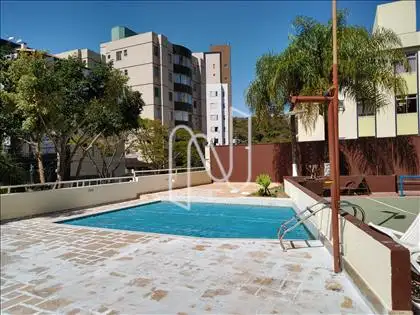 PISCINA 