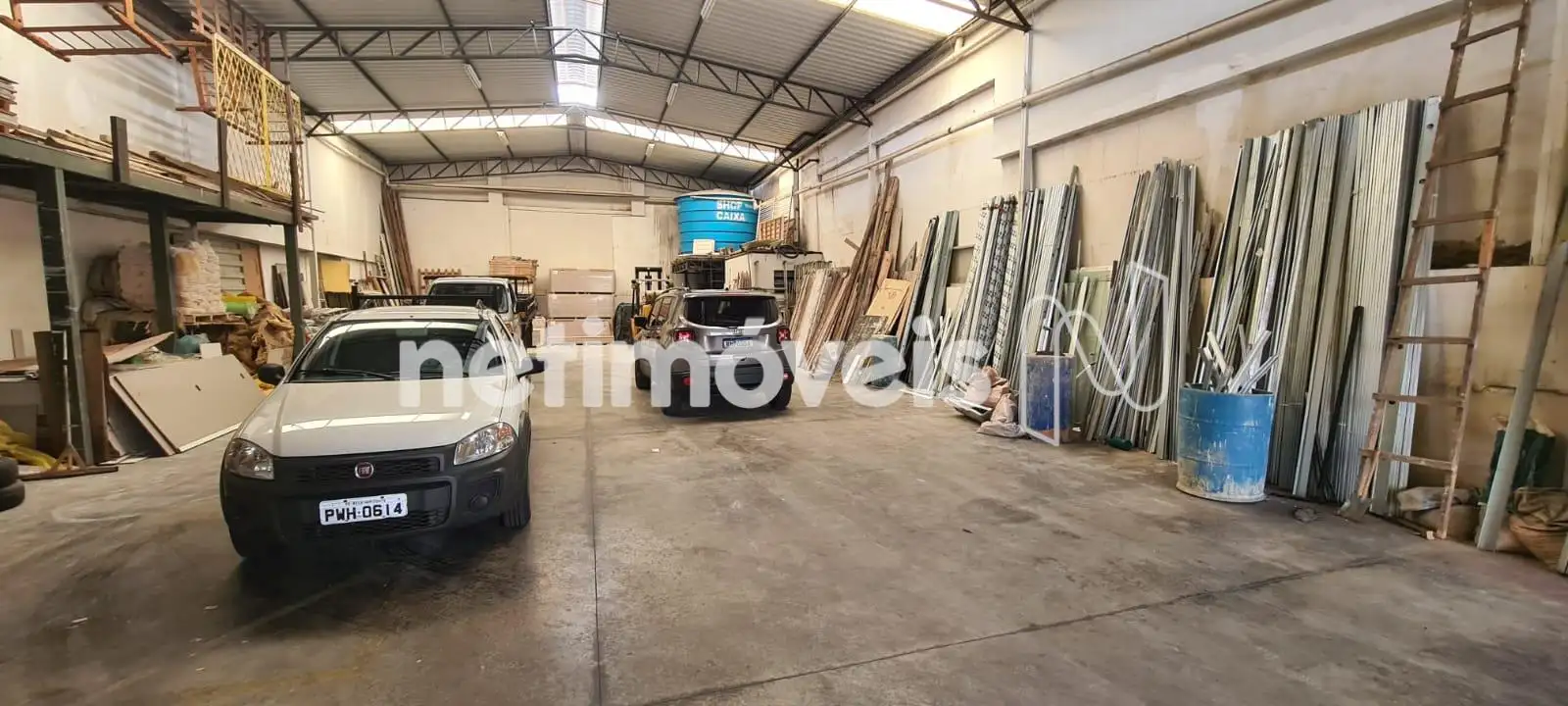 Galpão para comprar com 360 m², 4 banheiros, 10 vagas em Rua Vicente Risola, Santa Inês, Belo Horizonte