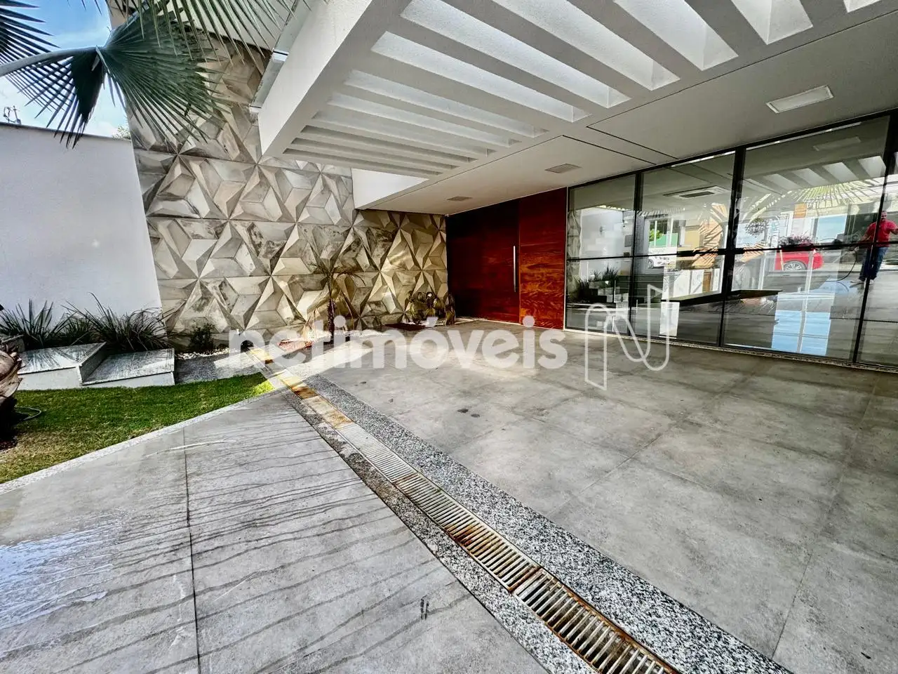 Casa para comprar com 410 m², 4 quartos, 5 banheiros, 6 vagas em Rua Carmésia, Santa Inês, Belo Horizonte