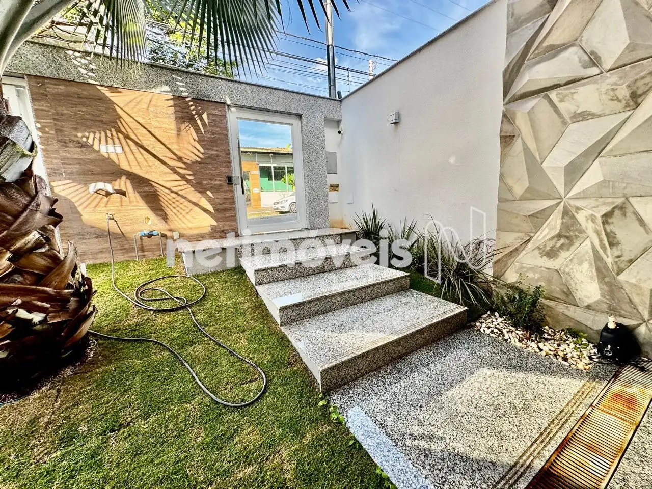 Casa para comprar com 410 m², 4 quartos, 5 banheiros, 6 vagas em Rua Carmésia, Santa Inês, Belo Horizonte
