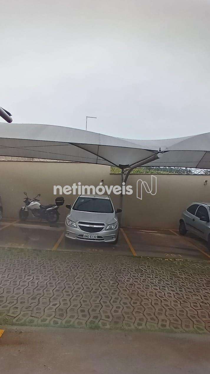 Vaga coberta e demarcada