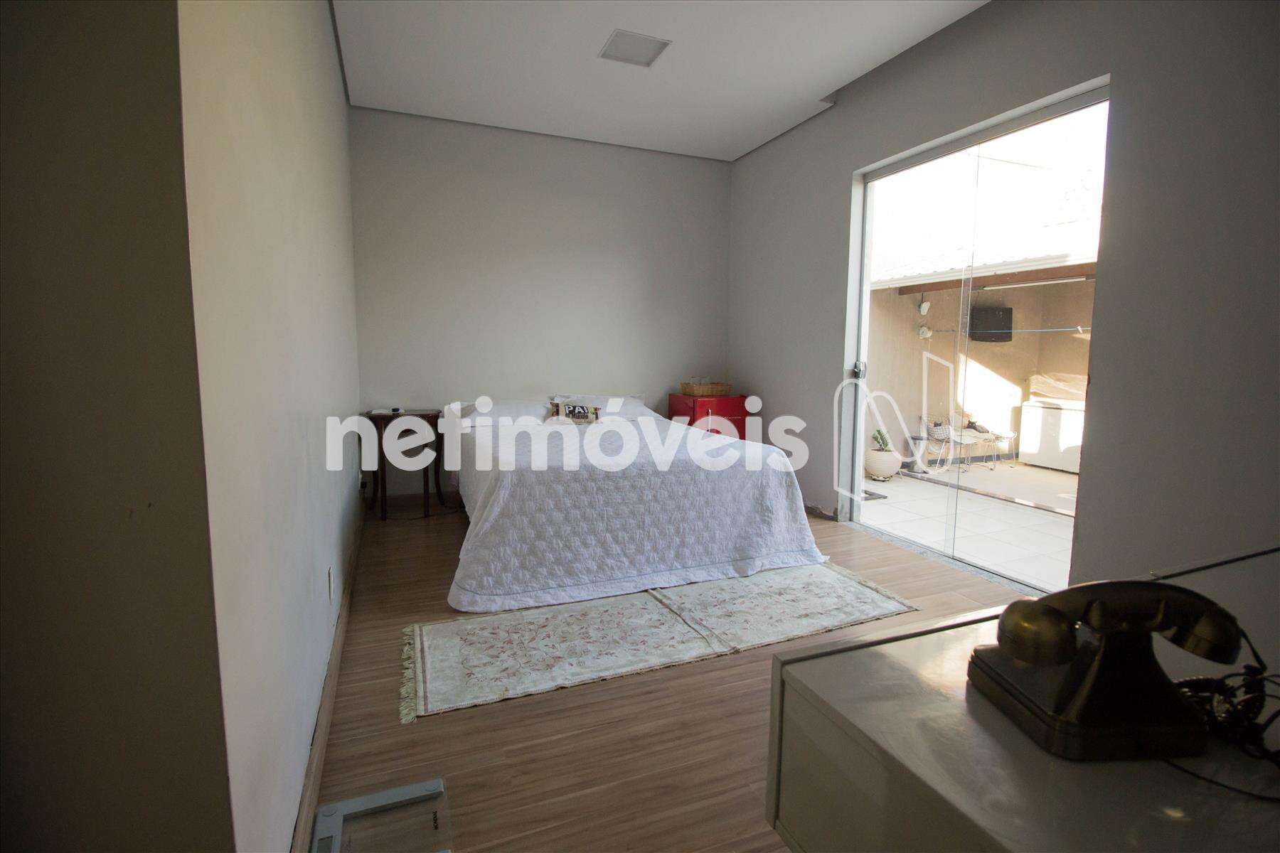 1º Suíte com closet.