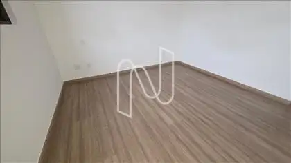   Quarto solteiro