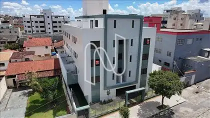 Predio todo revestido