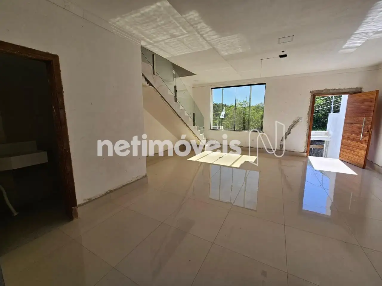  SALA
