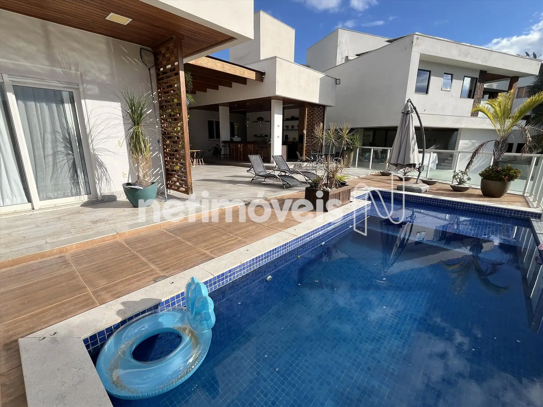 PISCINA 