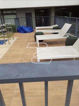 deck piscina 