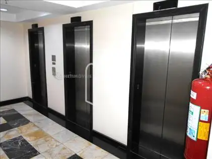 hall elevadores