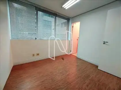 Sala com Banheiro