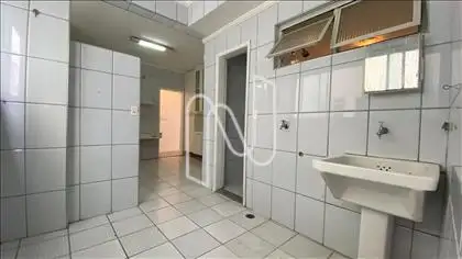Área de Serviços
