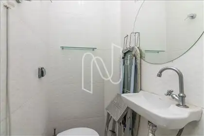Banheiro de Serviços  