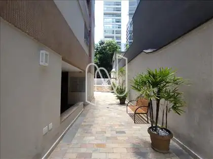 ÁREA PARA DESCANSO