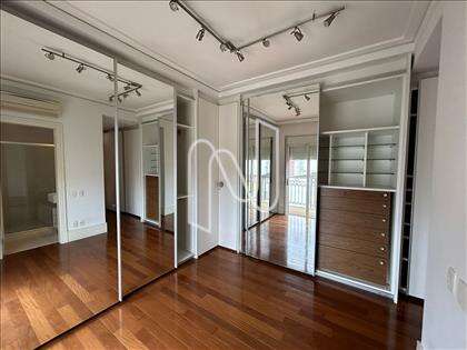 CLOSET 