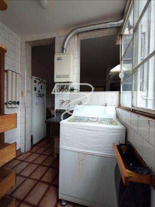 ÁREA SERVIÇO COM QUARTO