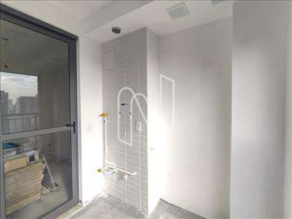 ÁREA DE SERVIÇO INTEGRADA COM A COZINHA