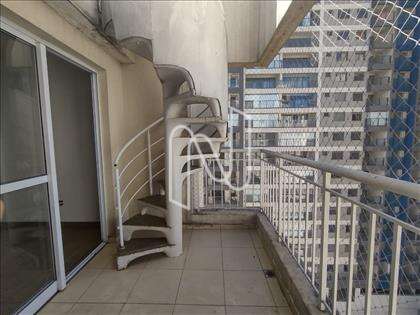 ESCADA DA SACADA PARA O TERRAÇO 