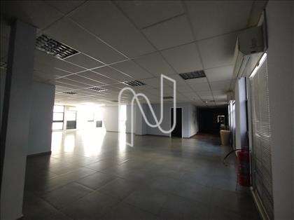 CONJUNTO COMERCIAL EM VÃO LIVRE C/AR