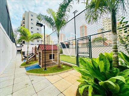 PLAYGROUND E QUADRA DE FUTEBOL