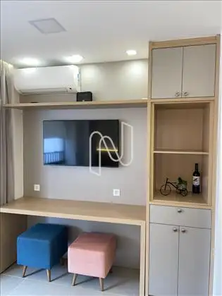 TELEVISAO AR CONDICIONADO POLTRONA MÓVEL 