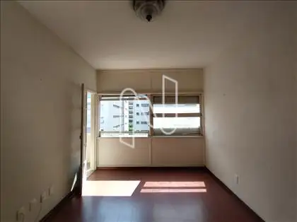 SUÍTE COM SACADA