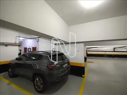VAGA DEMARCADA NA GARAGEM SUB SOLO