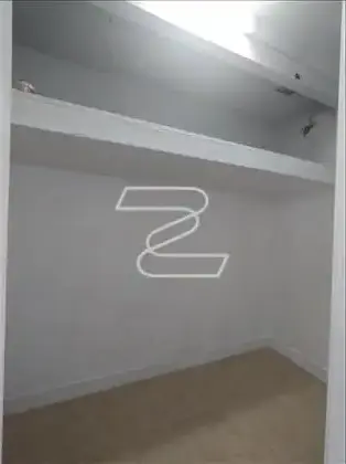 QUARTO NA ÁREA SERVIÇO