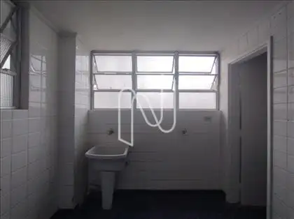 ÁREA DE SERVIÇO COM QUARTO E BANHEIRO