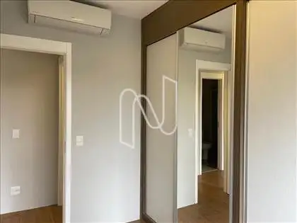 DORMITORIO COM AR CONDICIONADO