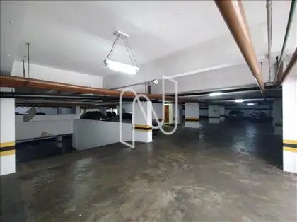 GARAGEM SUBSOLO VAGA DEMARCADA 