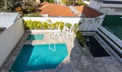 PISCINA 
