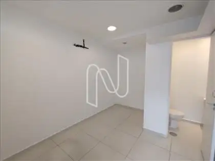 2 SALA COM BANHEIRO 