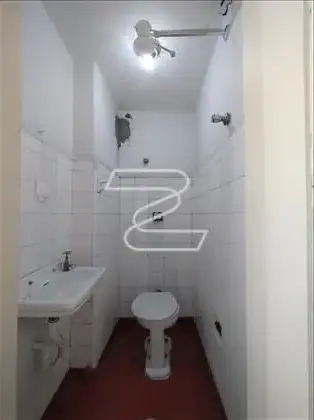 BANHEIRO NA ÁREA SERVIÇO 