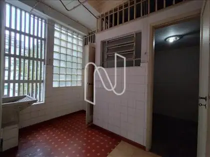 ÁREA SERVIÇO COM QUARTO E BANHEIRO 