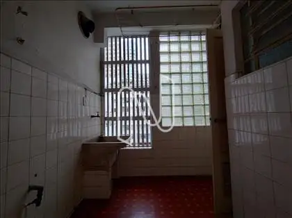 ÁREA SERVIÇO COM QUARTO E BANHEIRO 