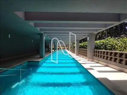PISCINA  