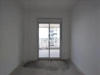 SUÍTE COM ACESSO PARA VARANDA 
