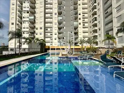 PISCINA 