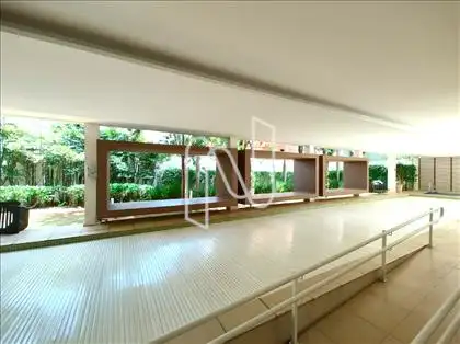 PISCINA 