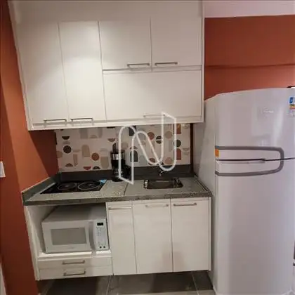 pia com cooktop, microondas  