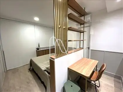  Studio  