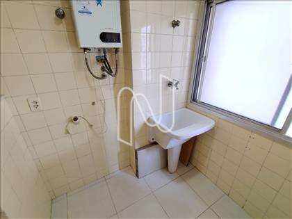 ÁREA SERVIÇO COM QUARTO E BANHEIRO