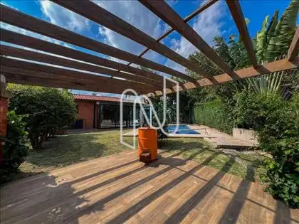 AREA EXTERNA DECK E PISCINA 