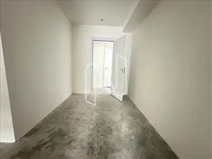 SUITE  