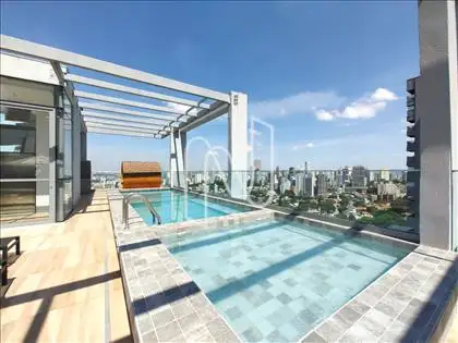 PISCINA 