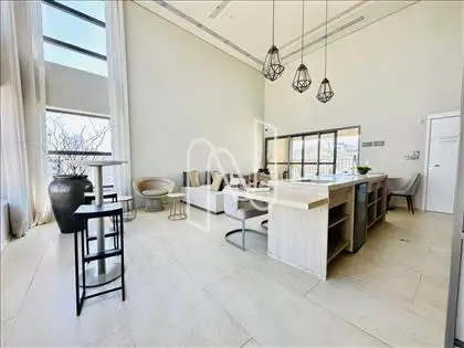 ESPAÇO DE FESTA COMPARTILHADO E ROOFTOP  