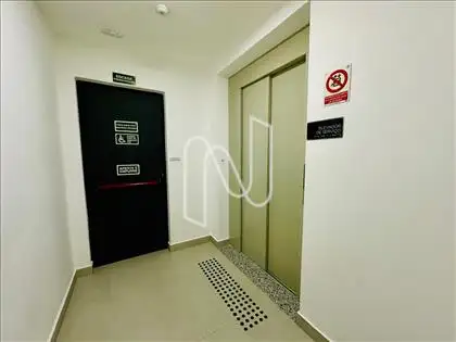 ELEVADOR DE SERVIÇO 