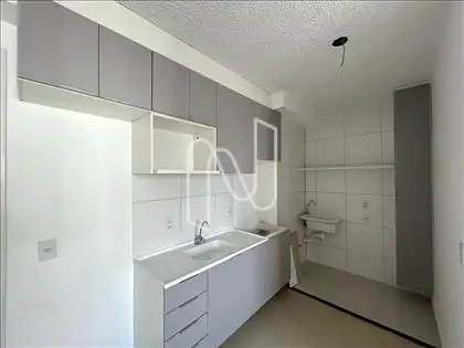 COZINHA COM MÓVEIS PLANEJADOS 