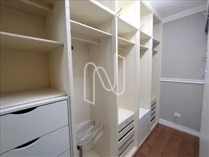 CLOSET 