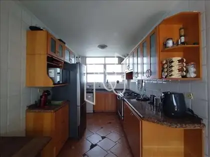 COZINHA  COM ACESSO HALL DE SERVIÇO