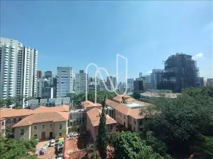 VISTA DO LIVING E DORMITÓRIOS  